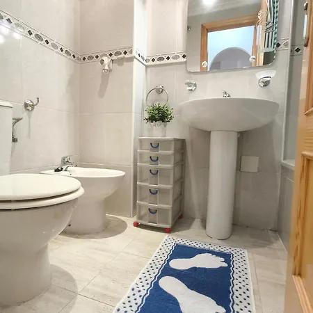 Apartment In The Heart Of *